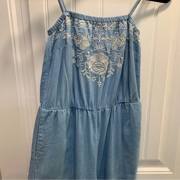 Small. Thin blue jean/ chambray jumpsuit. Embroidered top. - Picture 5 of 14